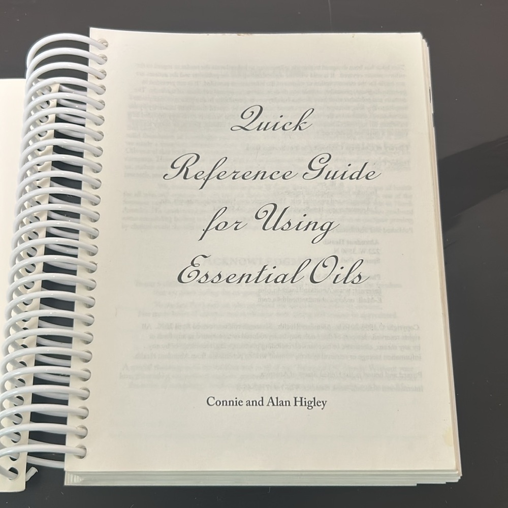 Quick Reference Guide for Using Essential Oils 2016 Paperback Spiral Bound. - Picture 4 of 4